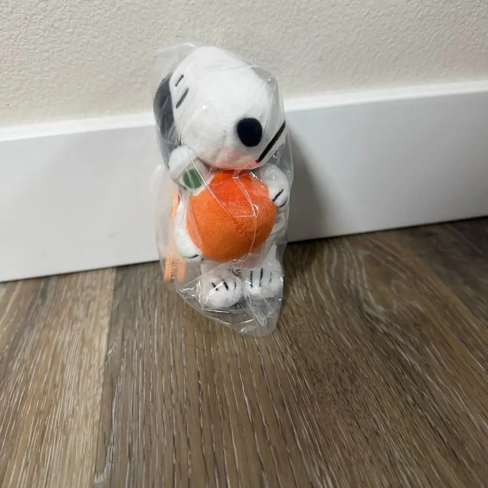 Starbucks x Peanuts Collab Snoopy Keychain Bag Charm Fall 2026